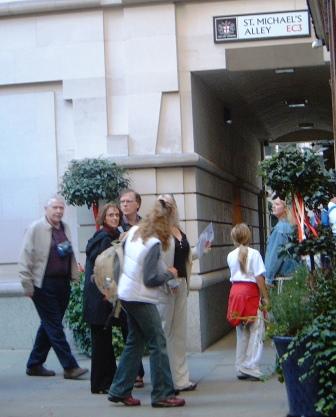 Treasure Hunt team on DIY London treasure hunt.