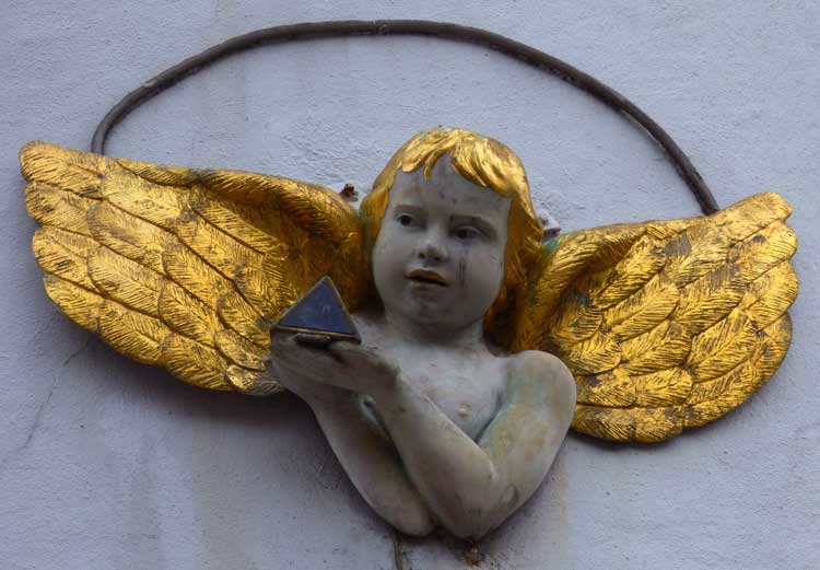 A cherub on one of the walls in docklands.